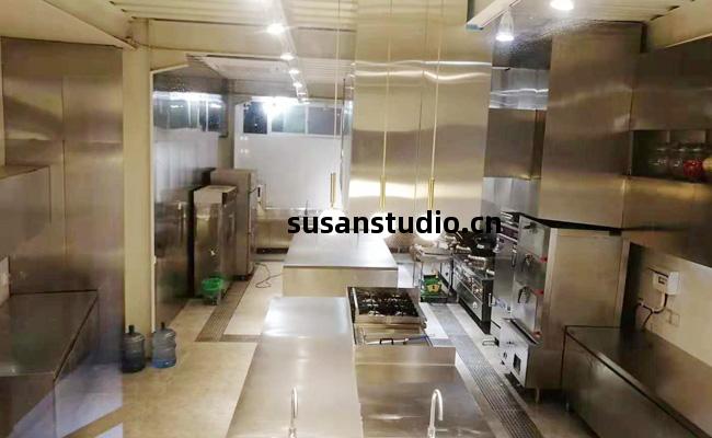成都餐(can)廳(ting)廚(chu)房(fang)設備2
