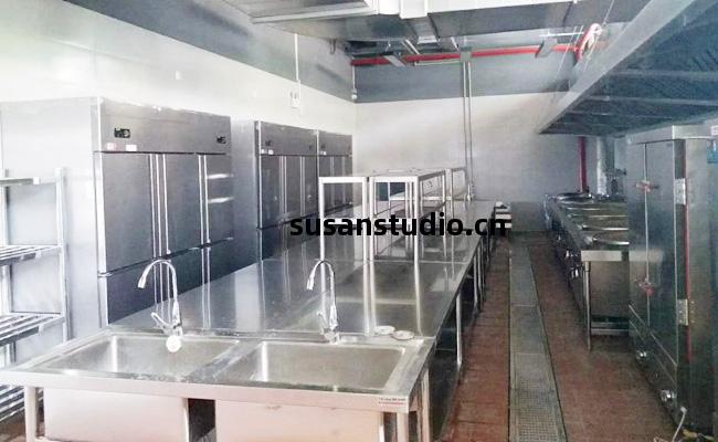 貴(gui)州(zhou)遵義外(wai)國語(yu)學(xue)校食(shi)堂(tang)廚房設備(bei)項目1