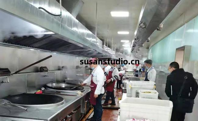 學校(xiao)廚(chu)房(fang)設(she)備(bei)