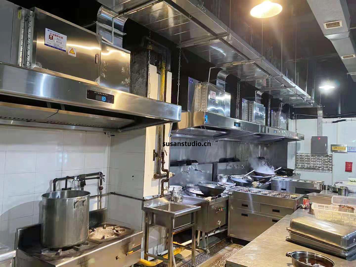 食(shi)堂廚(chu)房設(she)備(bei)