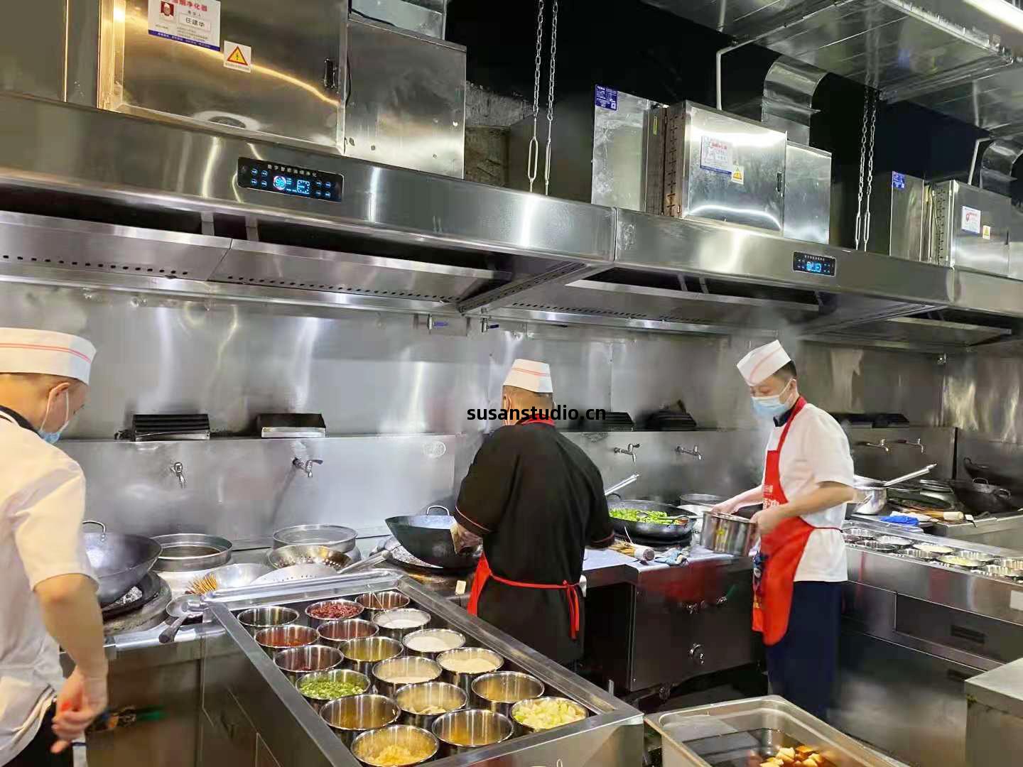 食(shi)堂廚(chu)房設(she)備(bei)廠(chang)家