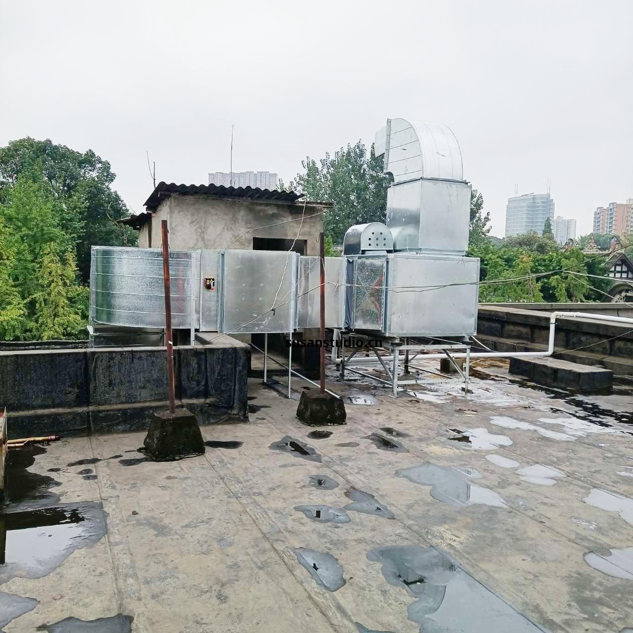 食(shi)堂廚(chu)房設(she)備(bei)公司