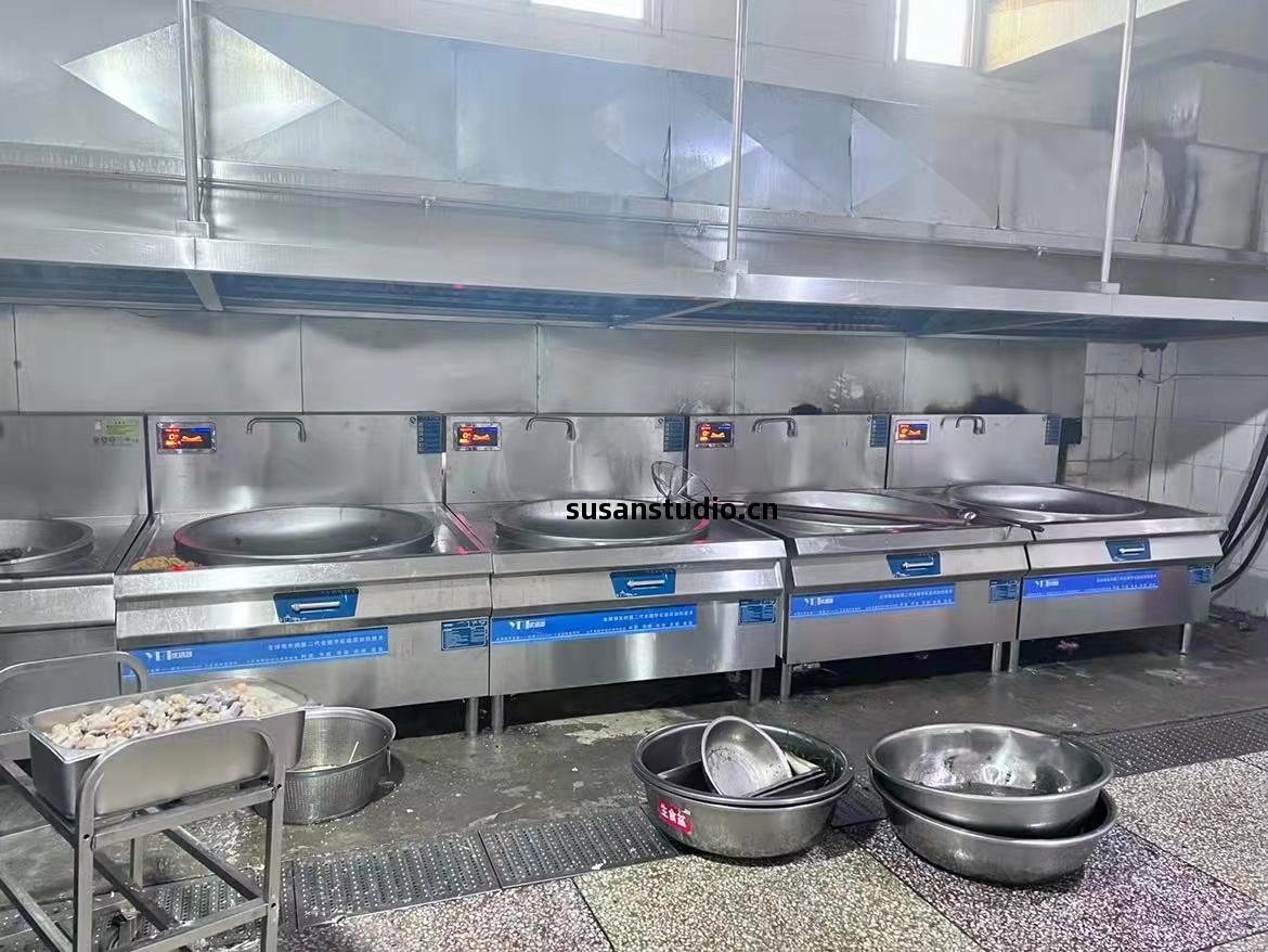 員(yuan)工食堂廚(chu)房設(she)備