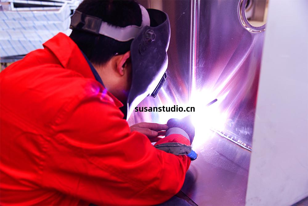 不(bu)銹鋼廚房(fang)設(she)備