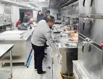 淺談(tan)商(shang)用(yong)食(shi)堂廚(chu)房(fang)設(she)備(bei)施工(gong)方(fang)案(an)和(he)註(zhu)意事項