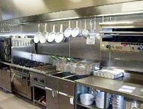 成(cheng)都(dou)酒(jiu)店後(hou)廚(chu)設(she)備(bei)廠(chang)家(jia)為(wei)妳(ni)揭秘(mi)廚(chu)房(fang)噪聲治(zhi)理原理