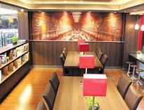 成(cheng)都(dou)商用廚(chu)具生產(chan)廠(chang)家提(ti)醒傳統餐飲人(ren)需要(yao)註(zhu)意便(bian)利店(dian)的(de)餐(can)飲化