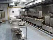 成都大(da)型學(xue)校食堂廚房(fang)設(she)備廠(chang)家和(he)妳(ni)聊聊學(xue)校食堂廚房(fang)布(bu)局(ju)