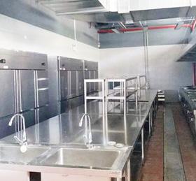 貴州(zhou)遵(zun)義(yi)新(xin)藍(lan)外(wai)國語(yu)學(xue)校