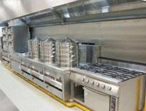 成都(dou)餐廳廚房(fang)設備廠(chang)教妳(ni)廚房(fang)降溫方(fang)法(fa)