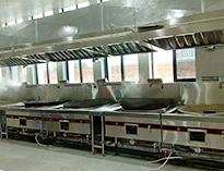 成都大型(xing)食堂(tang)廚房(fang)設(she)備(bei)廠(chang)家(jia)告訴(su)妳(ni)食堂(tang)廚房(fang)設(she)計要點(dian)