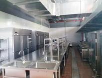 商(shang)用廚(chu)房(fang)設備公司告(gao)訴妳商用廚(chu)具(ju)使用註(zhu)意事項