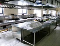 西南(nan)商(shang)用廚(chu)房(fang)設(she)備廠家(jia)和妳說說餐(can)飲(yin)個企業(ye)為什麽(me)要(yao)買(mai)定制化(hua)的(de)商(shang)用廚(chu)房(fang)設(she)備