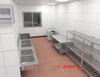 學校食(shi)堂(tang)廚(chu)房(fang)設備(bei)廠(chang)家教(jiao)妳如何降(jiang)低(di)廚(chu)房(fang)溫度(du)