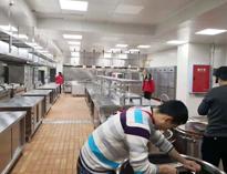 大型廚房設(she)備(bei)生(sheng)產廠家教妳如(ru)何選擇高品質廚房設(she)備(bei)的(de)原則和(he)方(fang)法