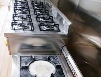 四(si)川(chuan)餐廳(ting)廚(chu)房(fang)設備(bei)公(gong)司和妳聊(liao)聊(liao)專業廚(chu)房(fang)設計師(shi)和業(ye)余(yu)廚(chu)房(fang)設計師(shi)在設計上有什(shen)麽(me)區別