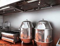 不銹(xiu)鋼(gang)廚(chu)房(fang)設備廠(chang)家(jia)告訴妳(ni)商用廚房(fang)工程設(she)計(ji)如(ru)何(he)做好(hao)運籌工(gong)作