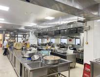 四(si)川(chuan)商用廚房設(she)備(bei)廠家(jia)告(gao)訴(su)妳商用廚房設(she)備(bei)是(shi)什麽包(bao)括哪(na)些