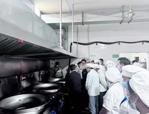 千人員(yuan)工(gong)食堂(tang)廚(chu)房(fang)設(she)備(bei)項(xiang)目(mu)