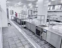 四川商(shang)用廚(chu)具(ju)廠家告(gao)訴妳(ni)現(xian)代(dai)商(shang)用廚(chu)房都(dou)有哪(na)些(xie)特點