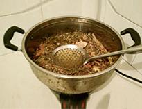 四川餐飲廚(chu)房設備廠家(jia)告(gao)訴妳(ni)商用廚(chu)具使用中應該(gai)註意(yi)那(na)些禁(jin)忌(ji)