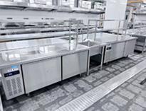 成都酒(jiu)店(dian)廚房設備(bei)廠(chang)家告訴(su)妳如(ru)何(he)提高商(shang)用(yong)廚(chu)房(fang)效(xiao)率