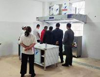 成(cheng)都(dou)中(zhong)央(yang)廚房設備生產(chan)廠家告(gao)訴妳(ni)商(shang)用廚房設備驗收的(de)那些(xie)事
